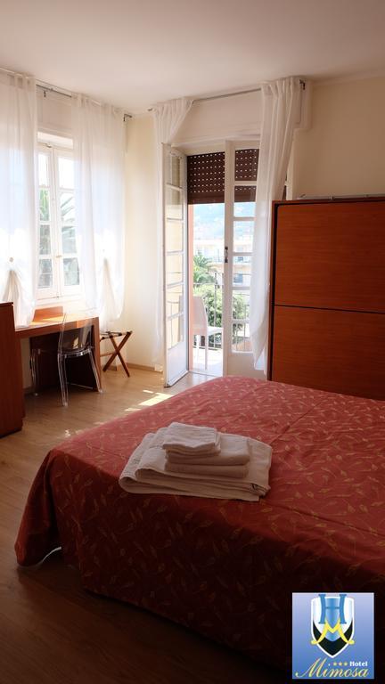 Hotel Mimosa สโปตัวร์โน ภายนอก รูปภาพ